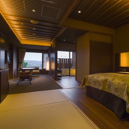 Fujisan Onsen Bessho Sasa Hotel Fujiyoshida Exterior photo