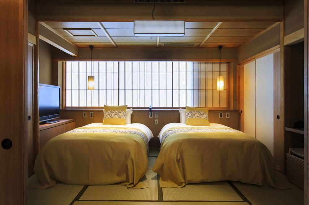 Fujisan Onsen Bessho Sasa Hotel Fujiyoshida Exterior photo