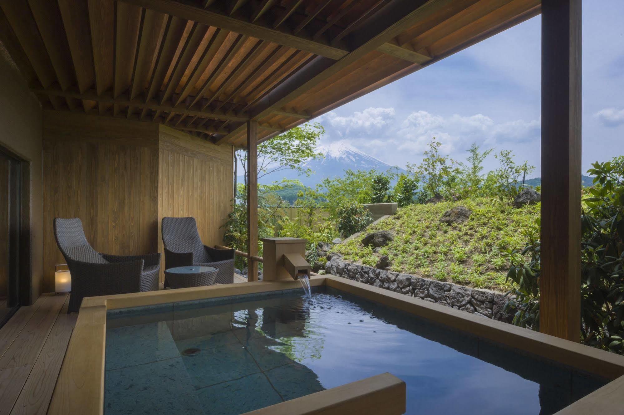 Fujisan Onsen Bessho Sasa Hotel Fujiyoshida Exterior photo