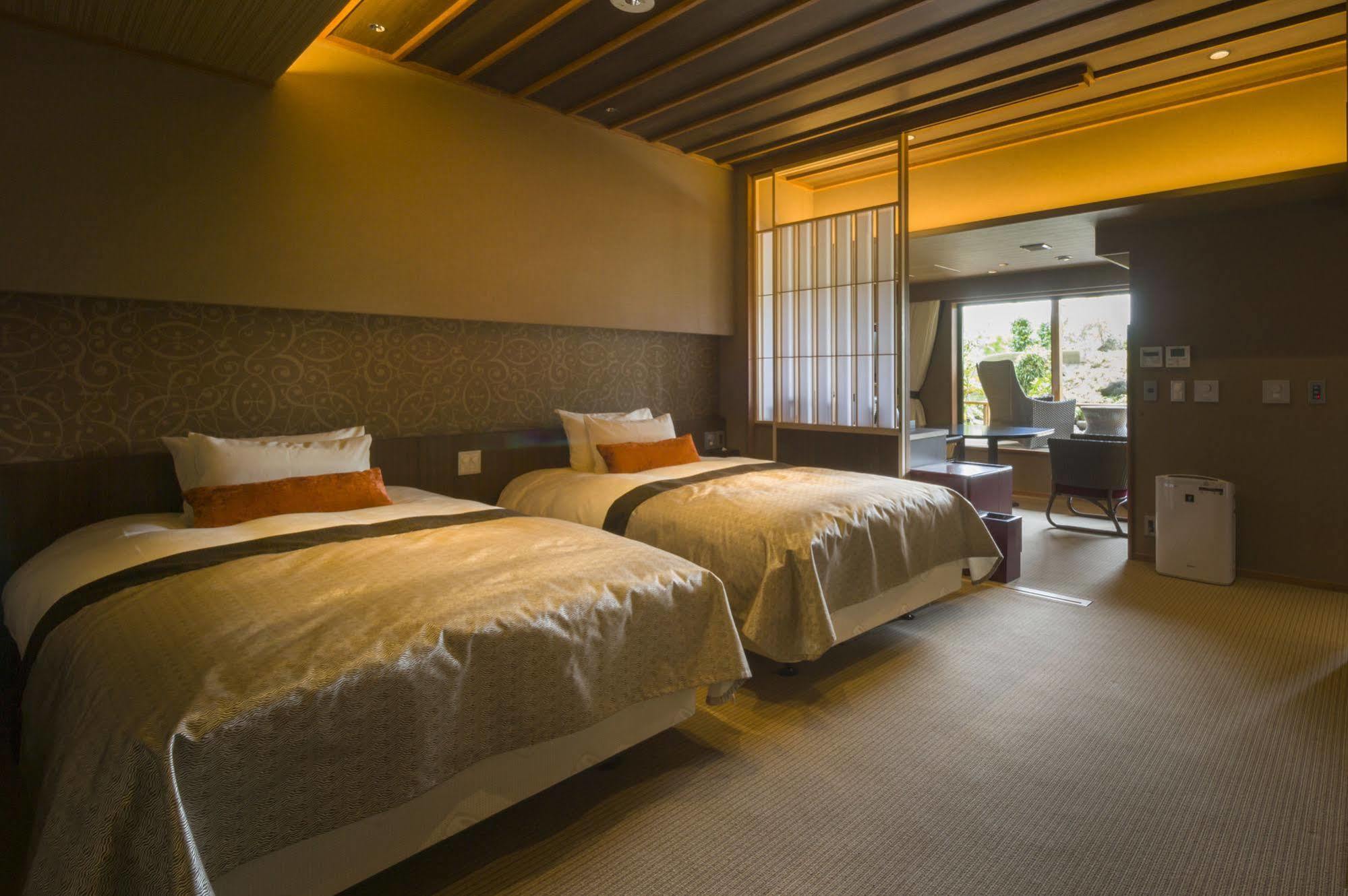 Fujisan Onsen Bessho Sasa Hotel Fujiyoshida Exterior photo