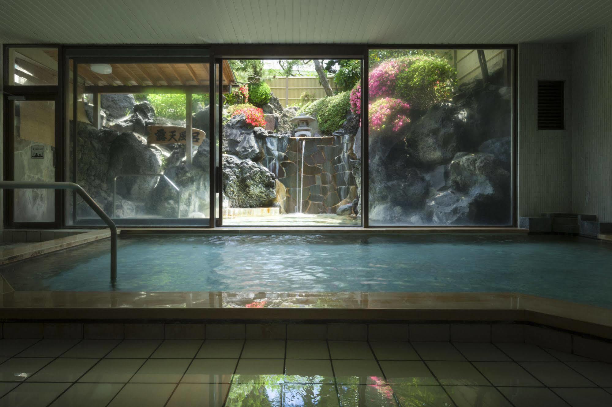 Fujisan Onsen Bessho Sasa Hotel Fujiyoshida Exterior photo