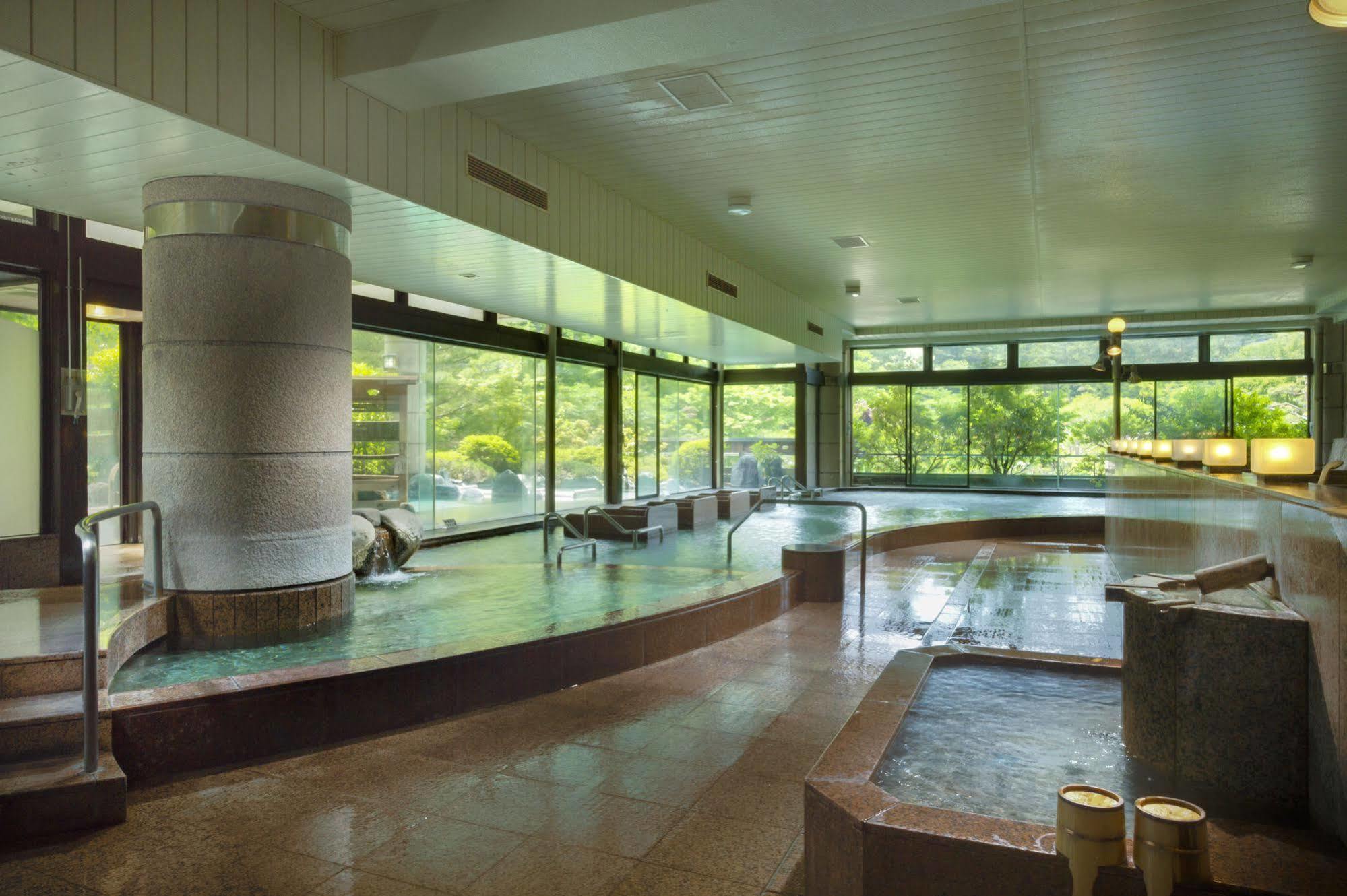 Fujisan Onsen Bessho Sasa Hotel Fujiyoshida Exterior photo